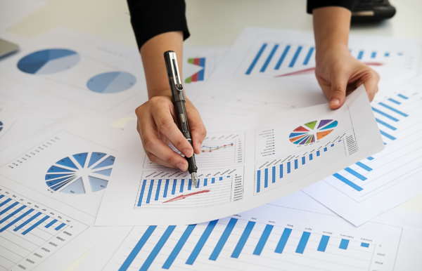 Youtubeで自分の動画を関連動画に表示させるには？アルゴリズムと設定を解説！