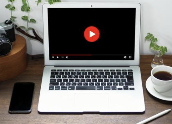 企業のYouTube担当者向け!9つの分析方法